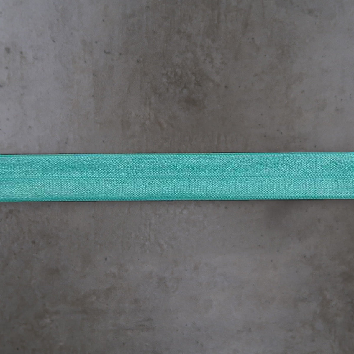 Elastisch Omvouw Glimmend Turquoise Soys Kantjeboord