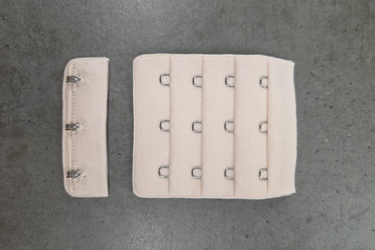 Sluiting Beige 3 haaks Soys Kantjeboord